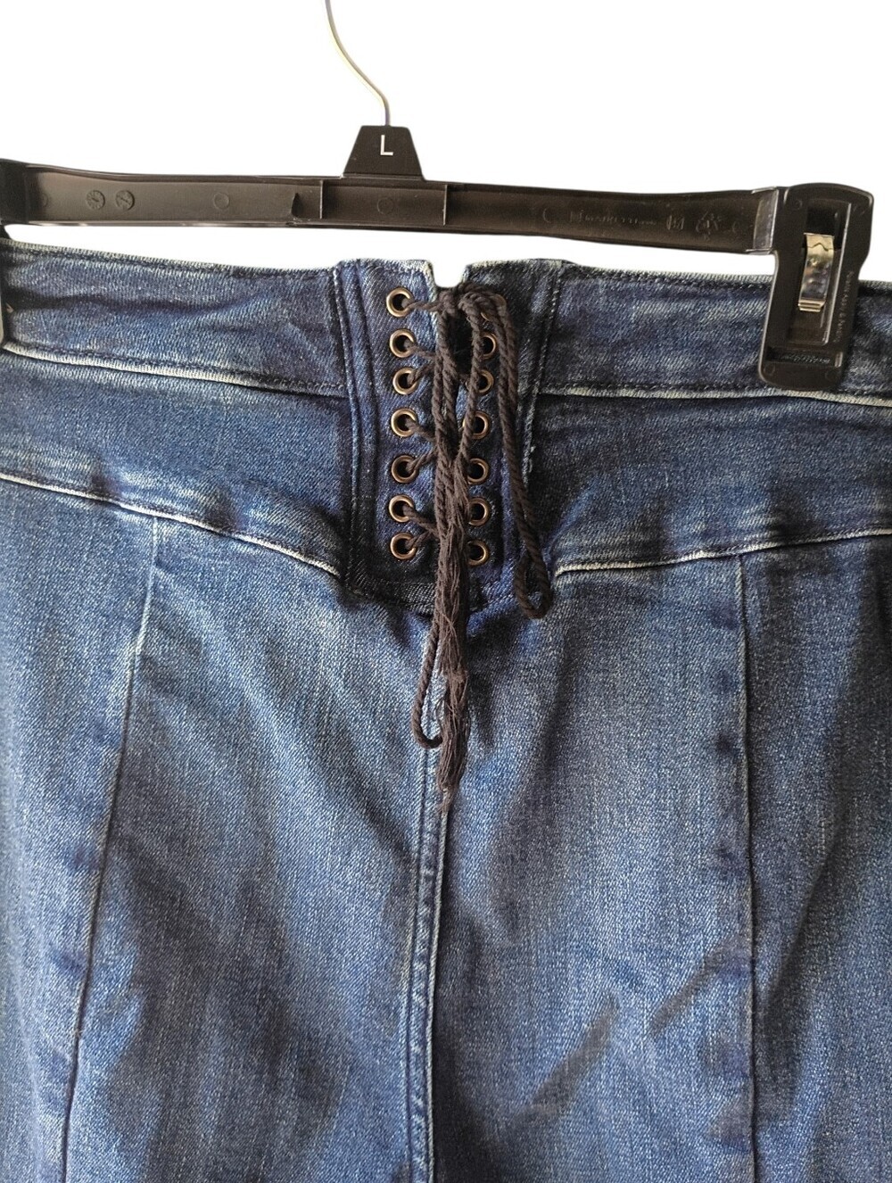 NWOT We The Free By FP Blue Wash Super Flare Bell Bottoms Size 32 - Picture 4 of 6